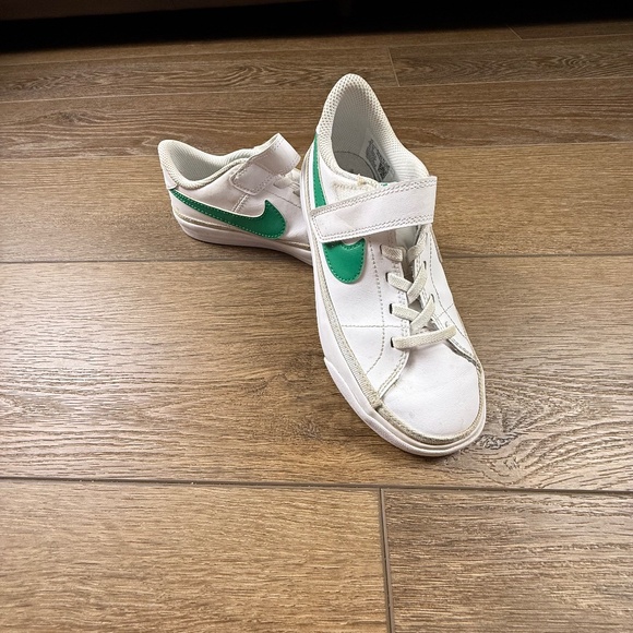 Nike Little Kids Court Legacy Leather Sneakers White/Green 1Y Velcro School - Picture 1 of 11